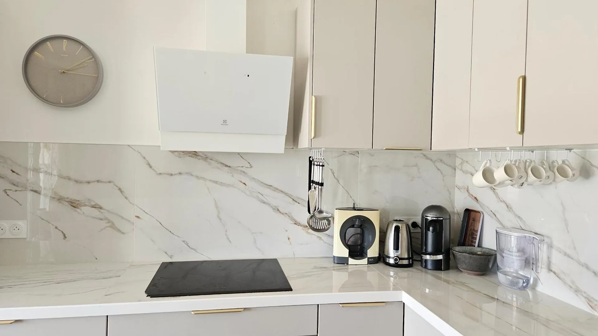 Appartement Renove Dernier Etage En Ville Et Au Calme Tolone Francia